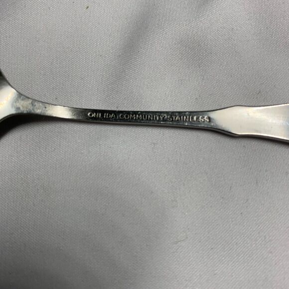 Oneida Community Baby Spoon Stainless Satin Silverware  4" - Picture 3 of 3